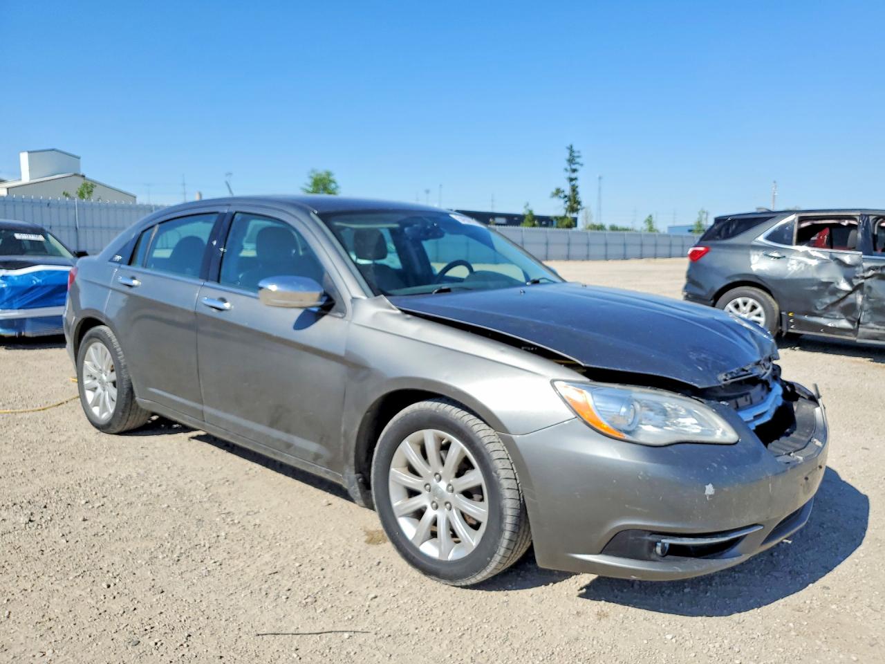 2013 CHRYSLER 200