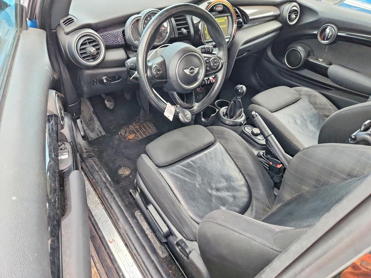 2015 MINI COOPER