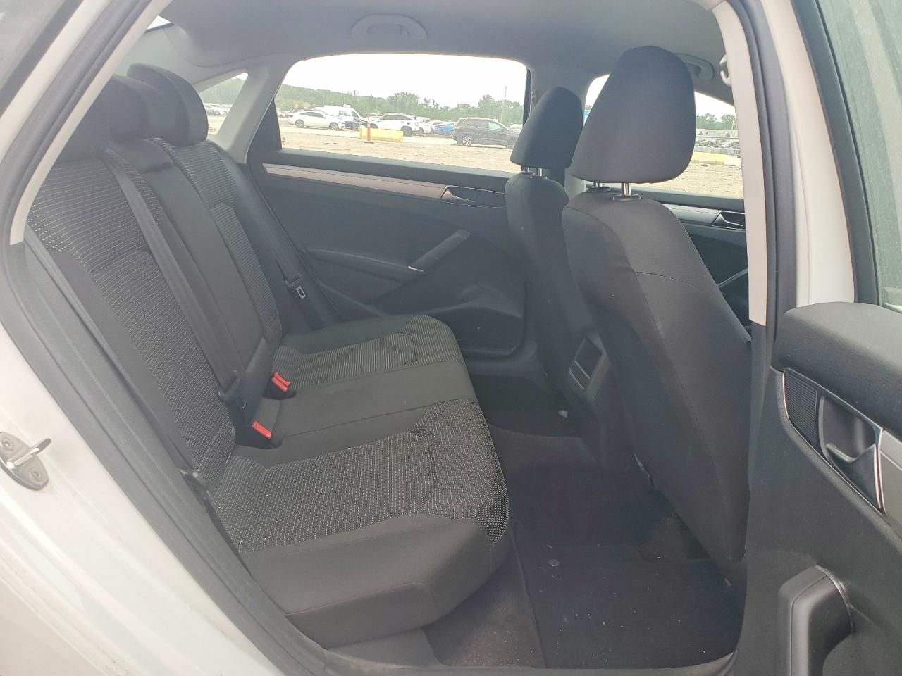 2018 VOLKSWAGEN PASSAT
