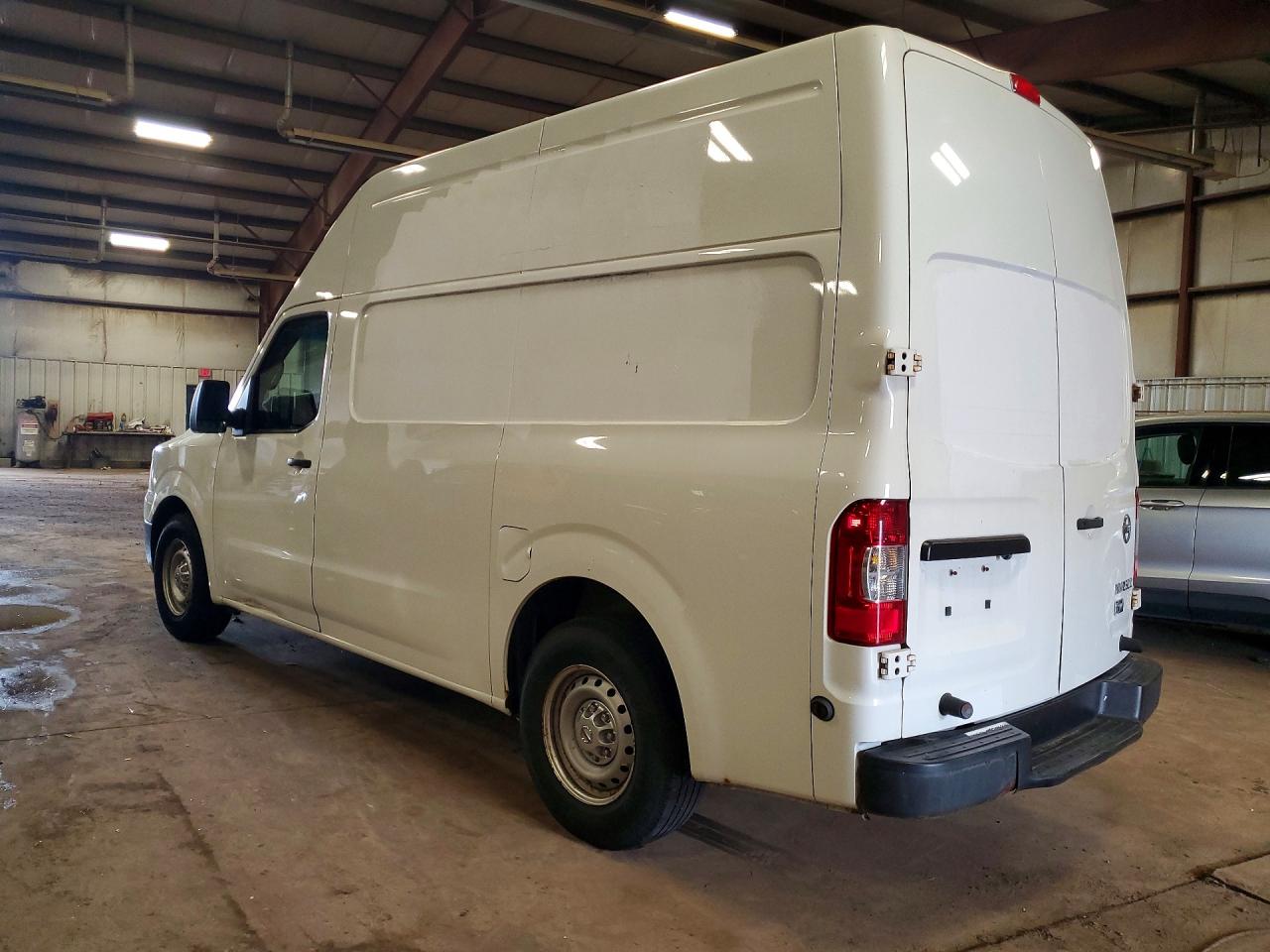 2015 NISSAN NV