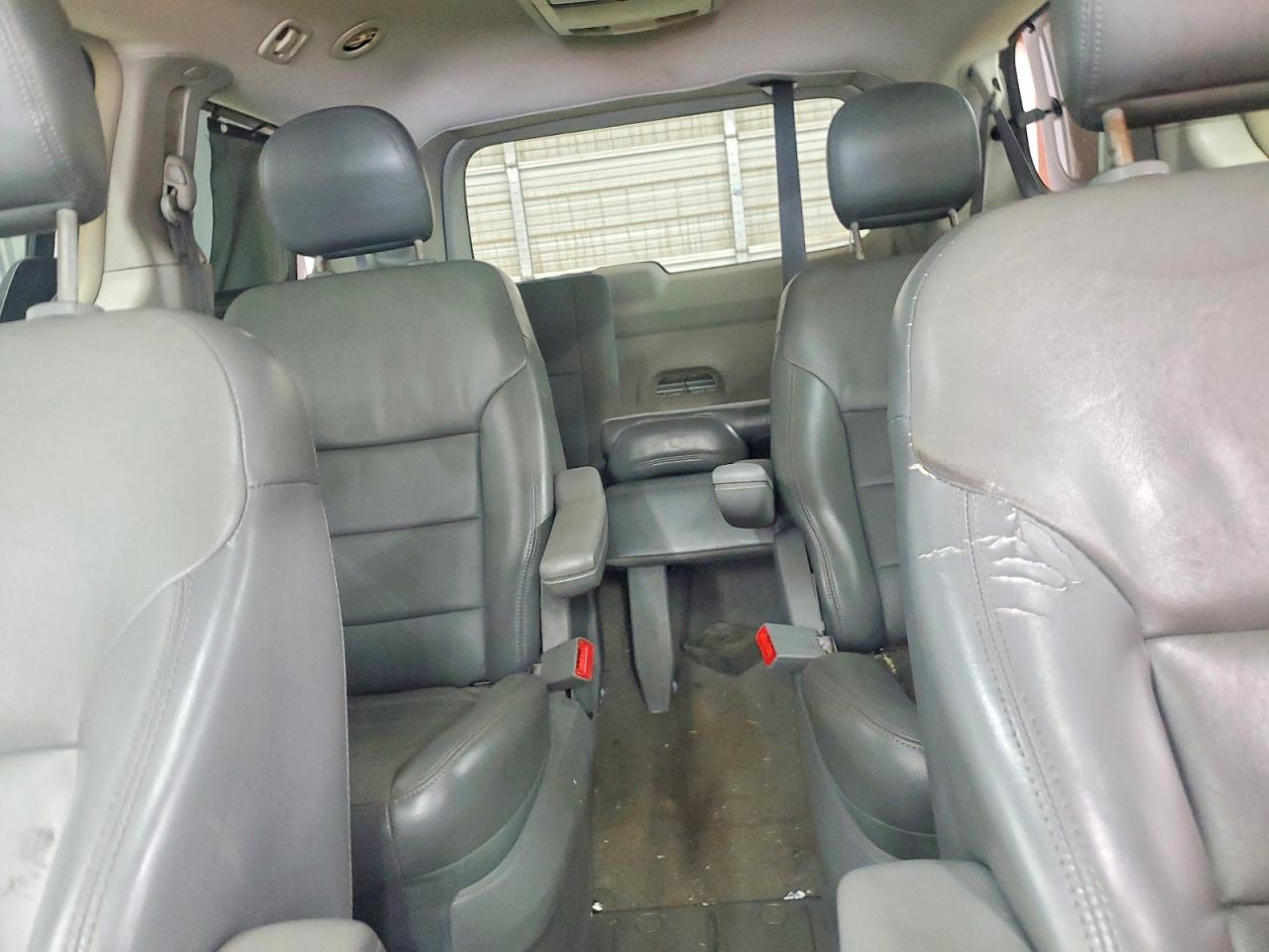 2009 VOLKSWAGEN ROUTAN