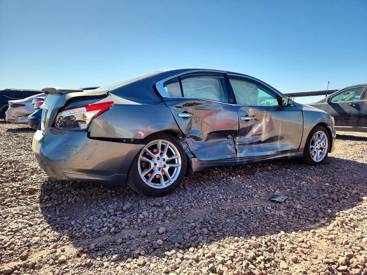 2010 NISSAN MAXIMA