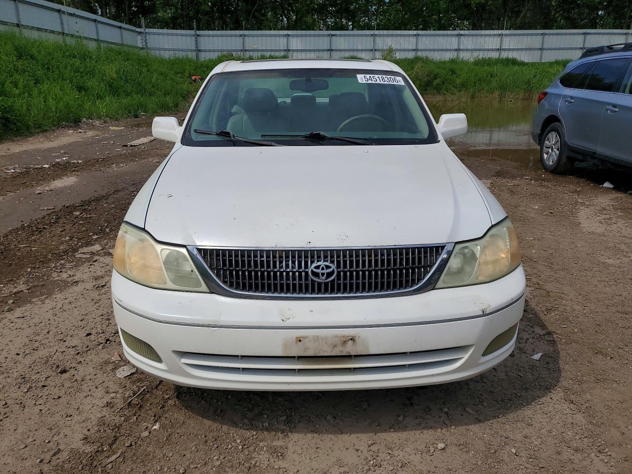 2001 TOYOTA AVALON