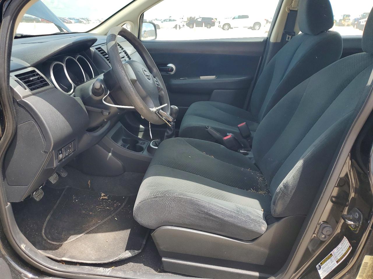 2010 NISSAN VERSA