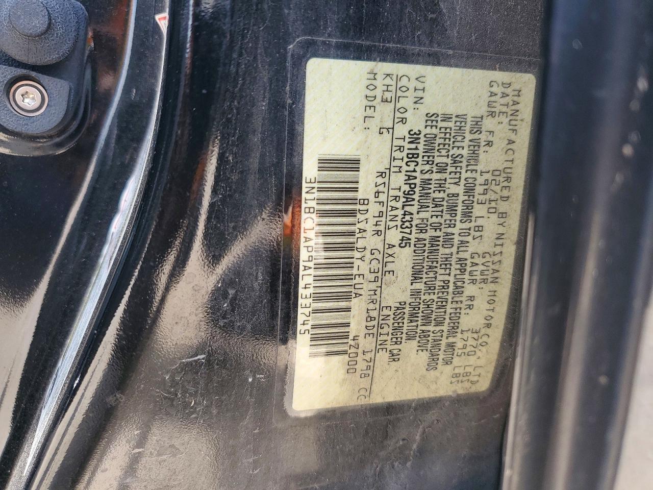 2010 NISSAN VERSA
