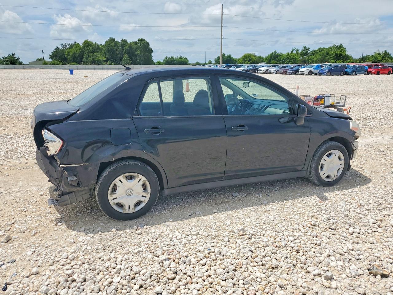 2010 NISSAN VERSA