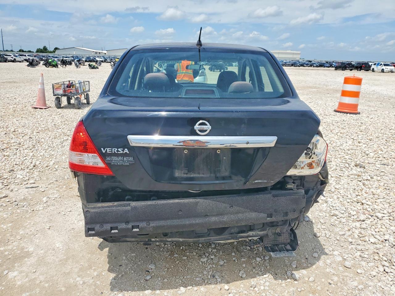 2010 NISSAN VERSA