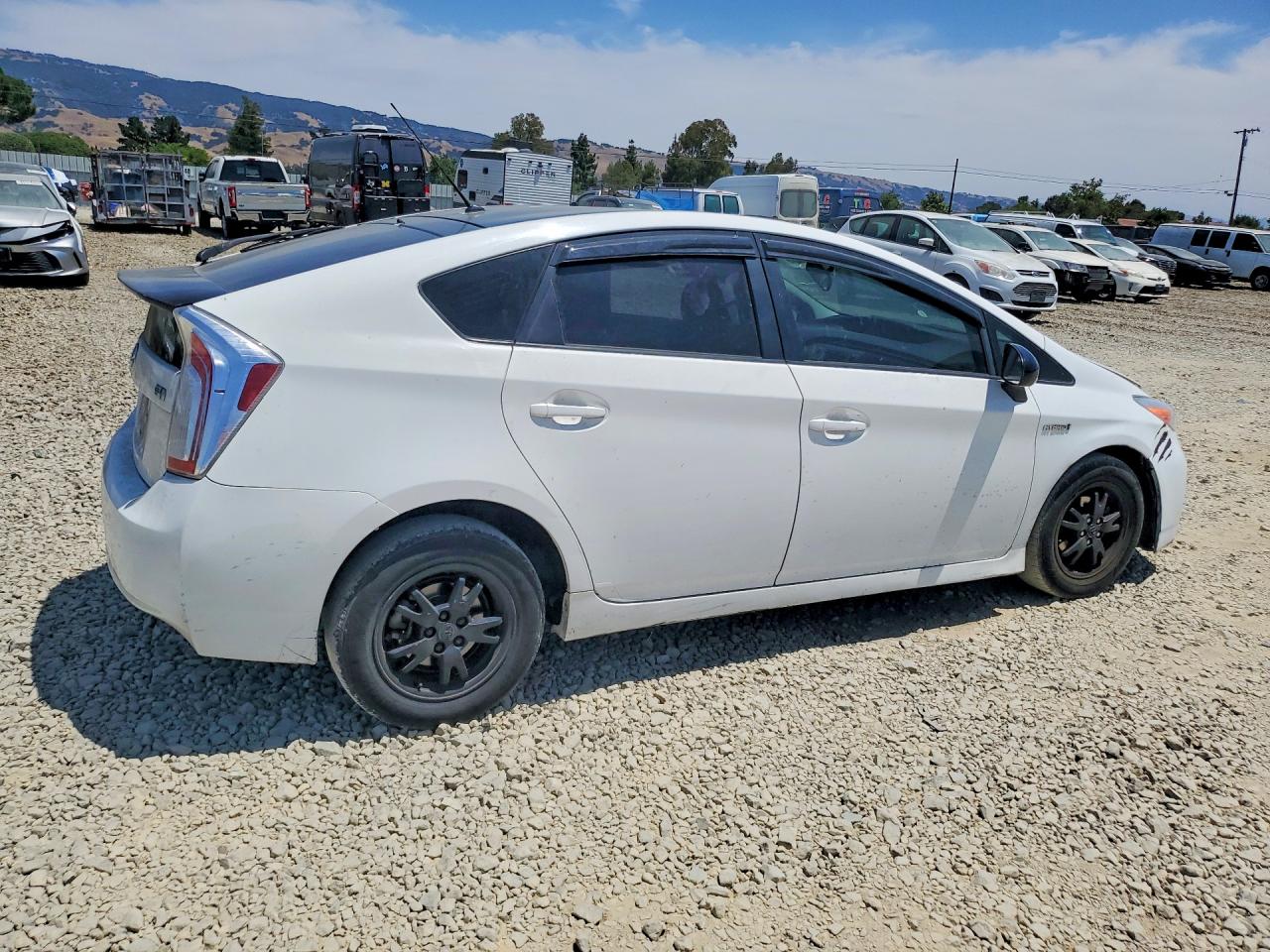 2015 TOYOTA PRIUS