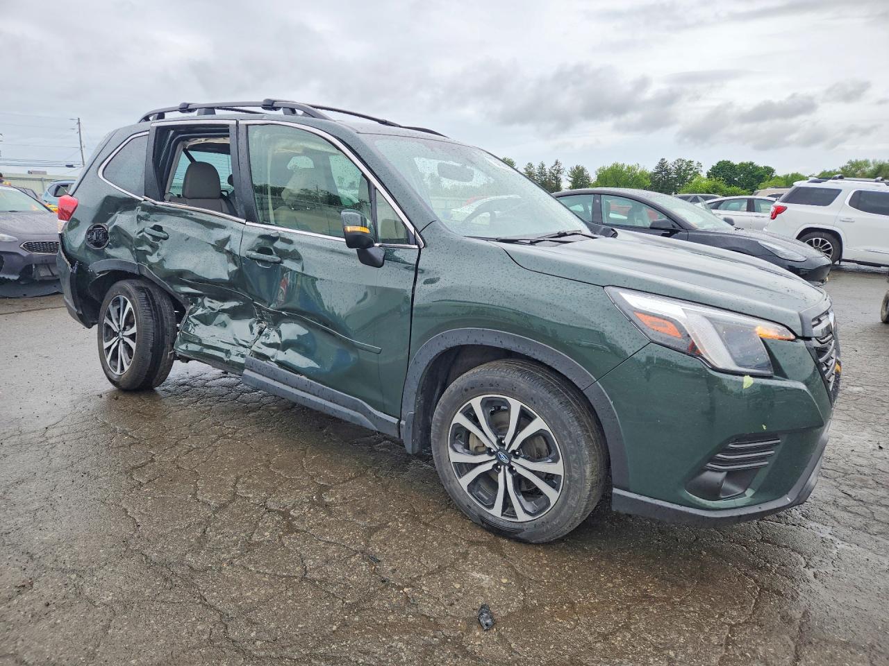 2023 SUBARU FORESTER