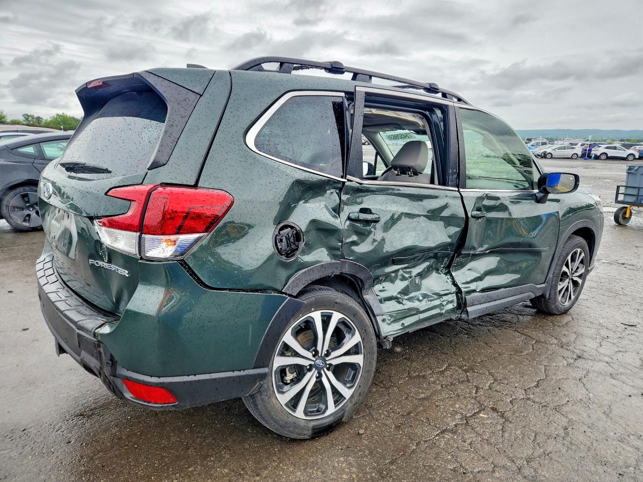 2023 SUBARU FORESTER