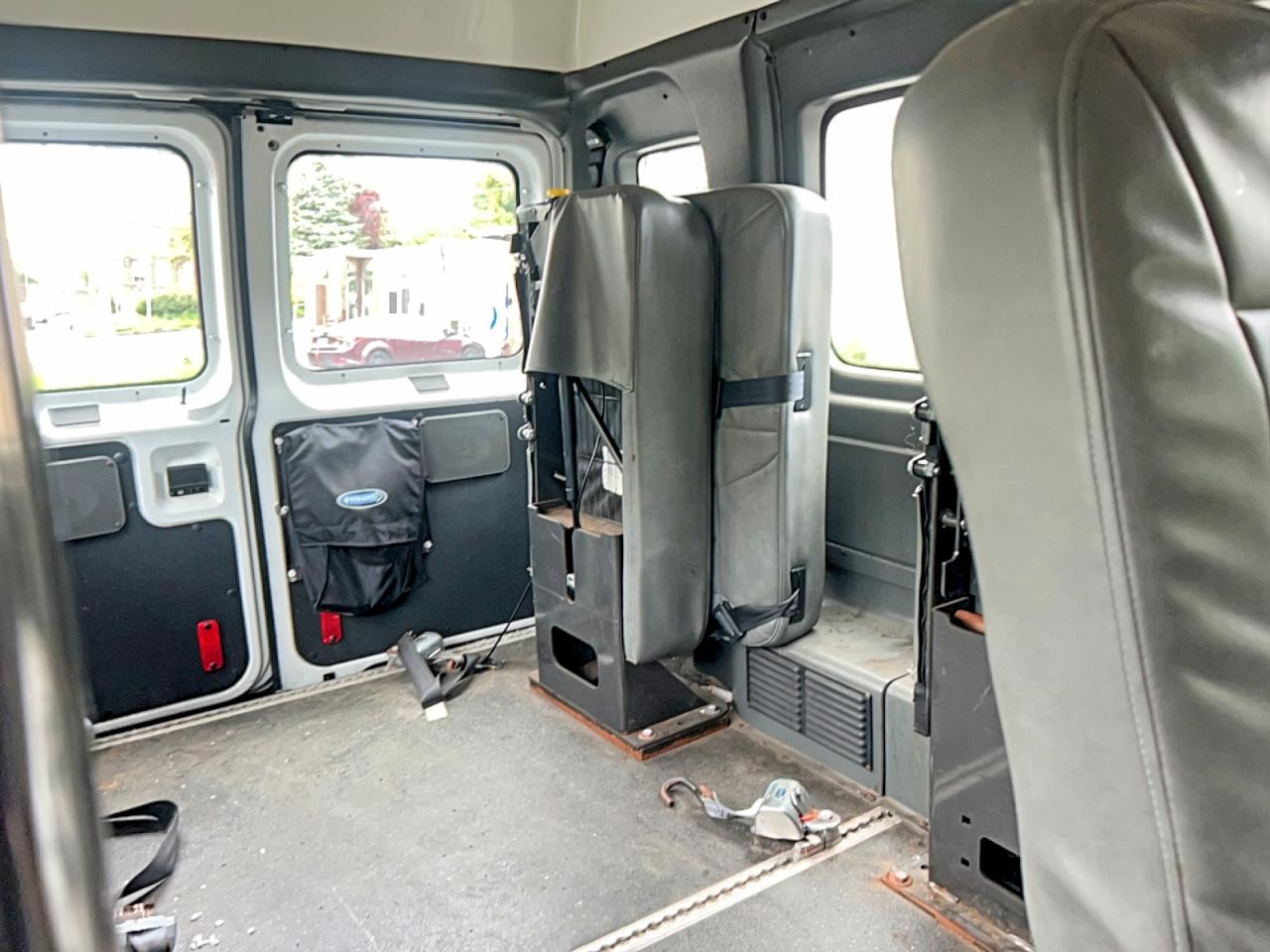 2011 FORD ECONOLINE