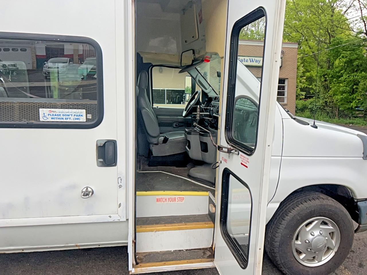 2011 FORD ECONOLINE