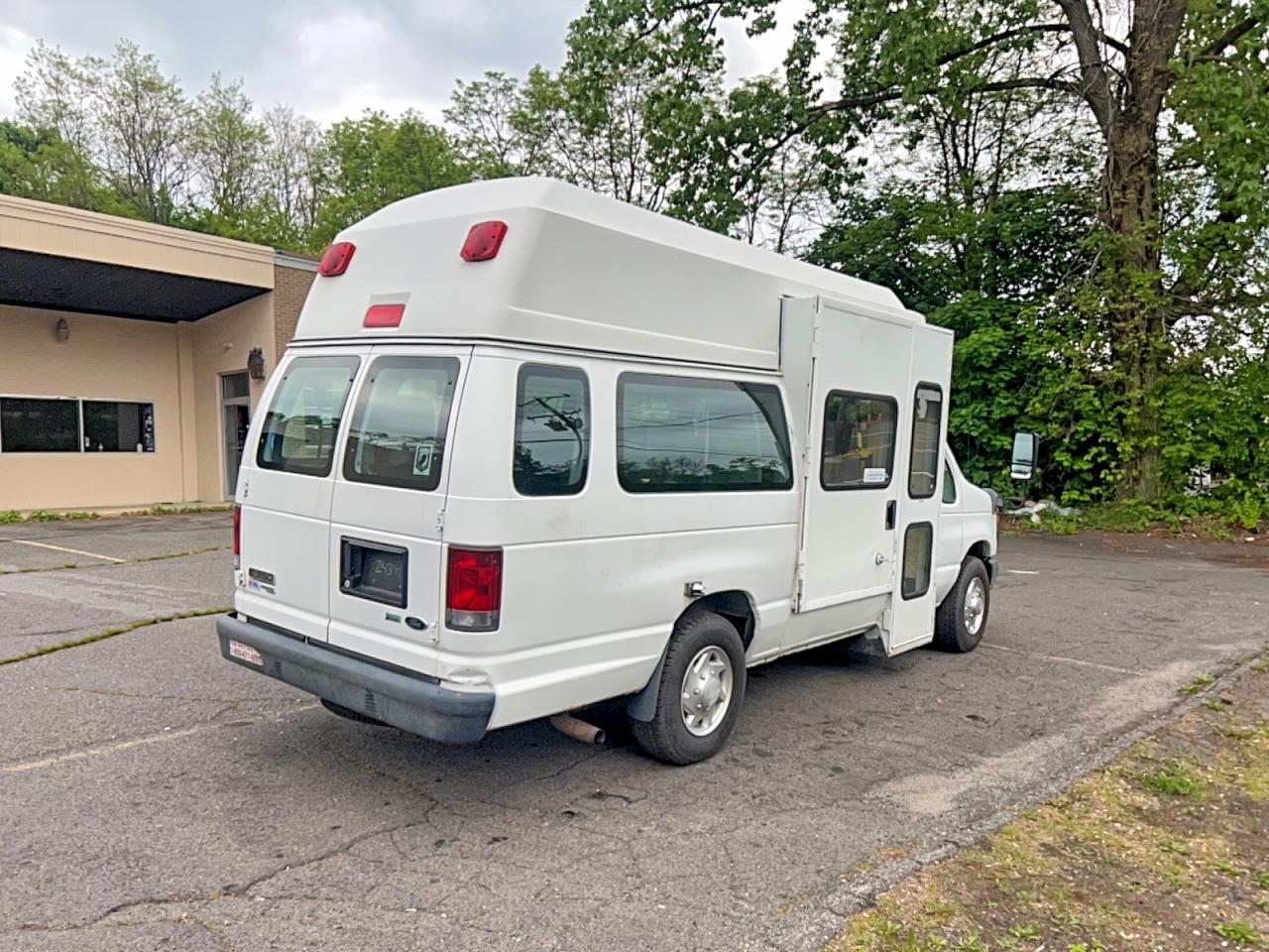 2011 FORD ECONOLINE