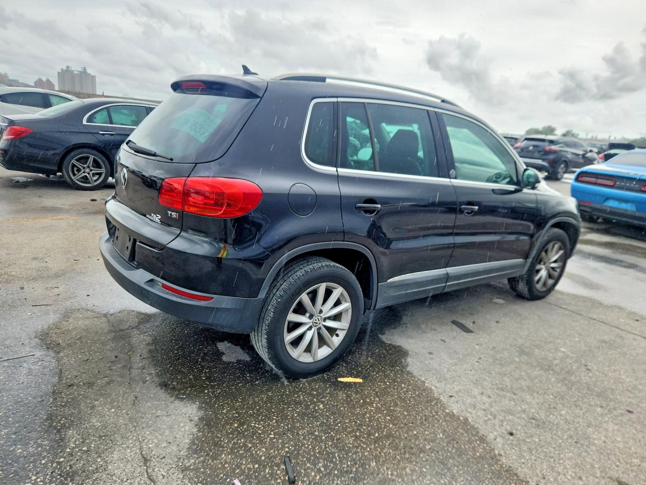 2017 VOLKSWAGEN TIGUAN