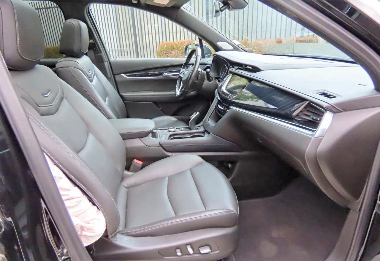 2024 CADILLAC XT6