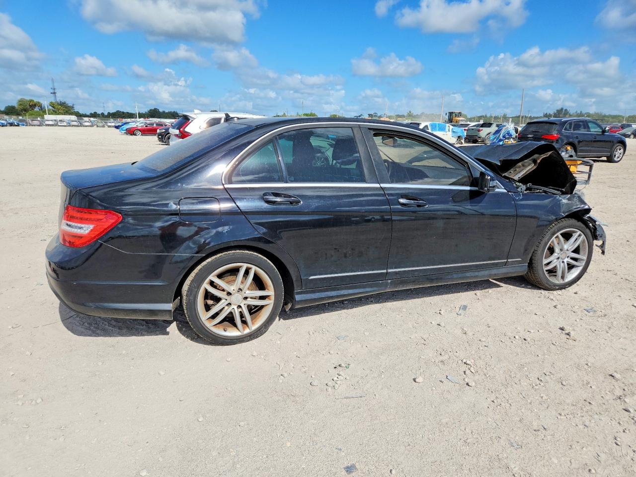 2014 MERCEDES-BENZ C-CLASS