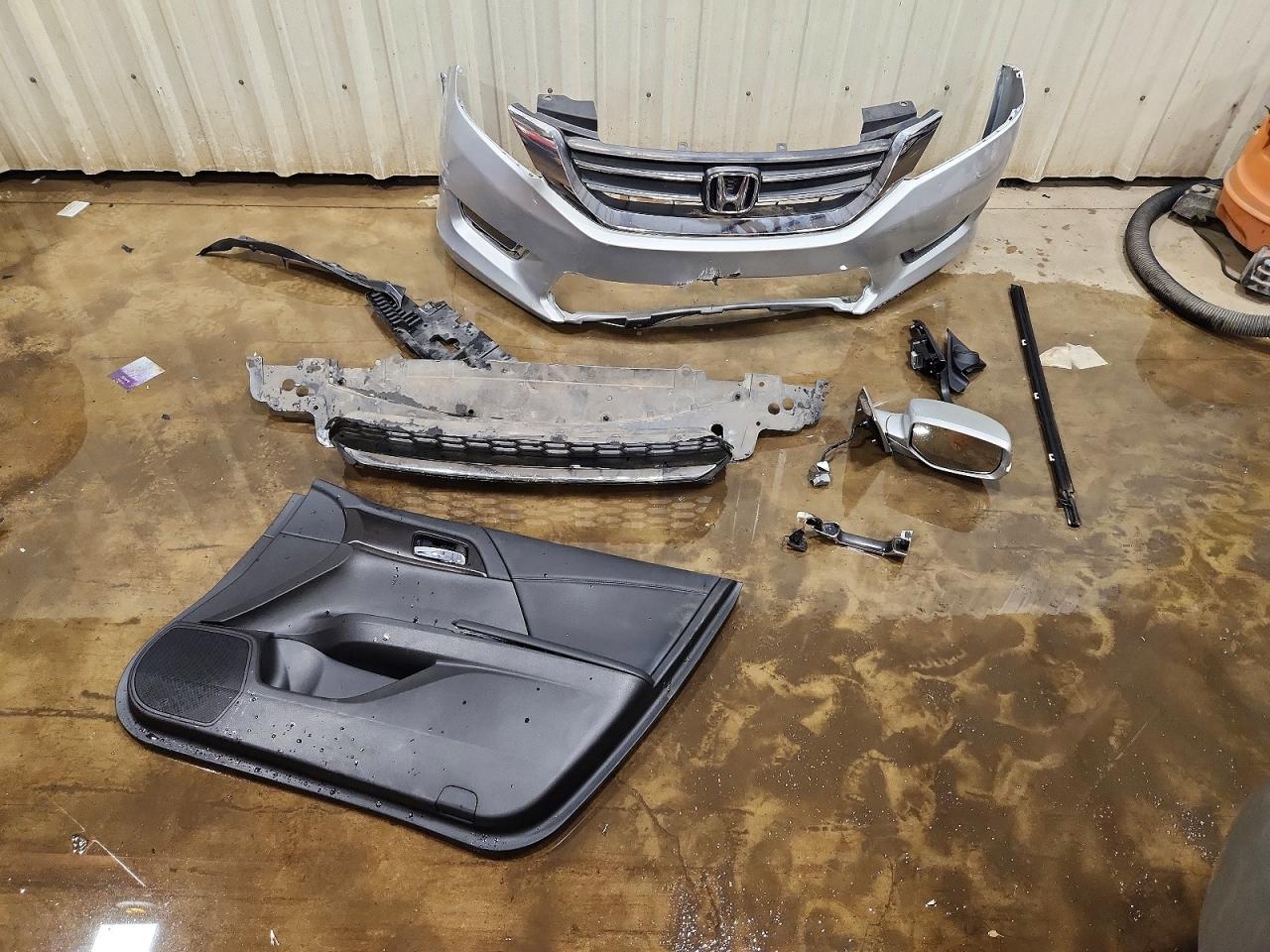 2015 HONDA ACCORD