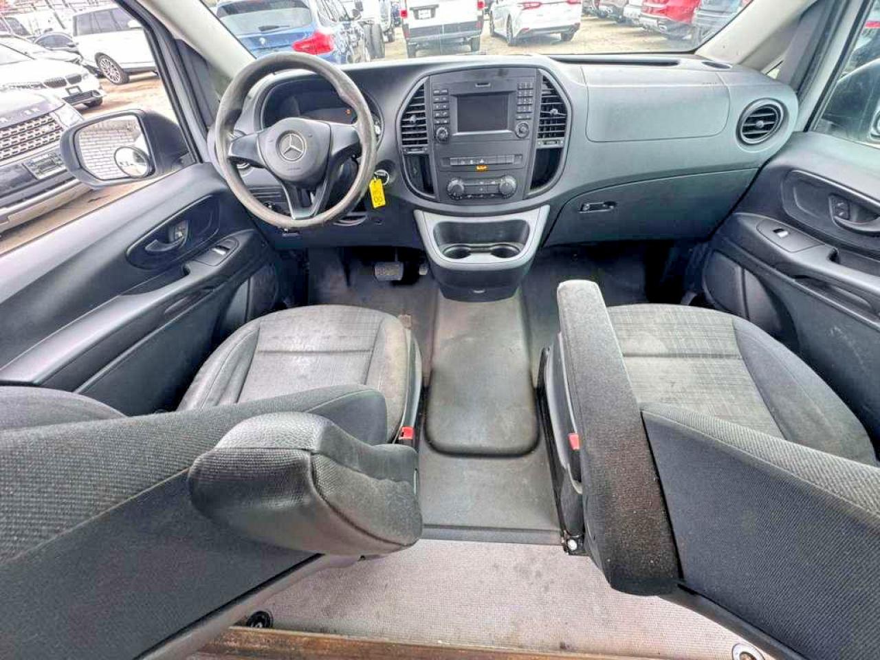 2016 MERCEDES-BENZ METRIS