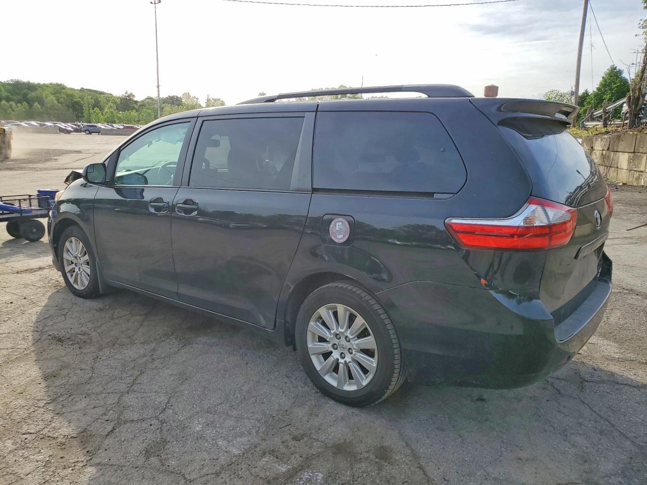 2015 TOYOTA SIENNA