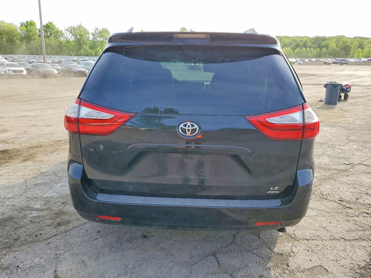 2015 TOYOTA SIENNA