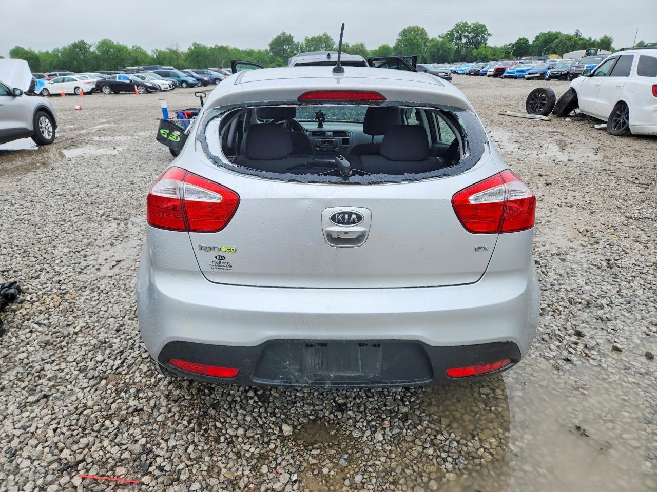 2013 KIA RIO