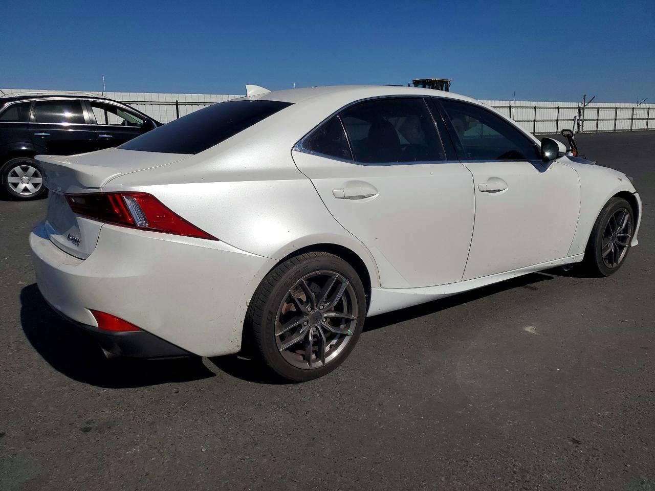 2016 LEXUS IS