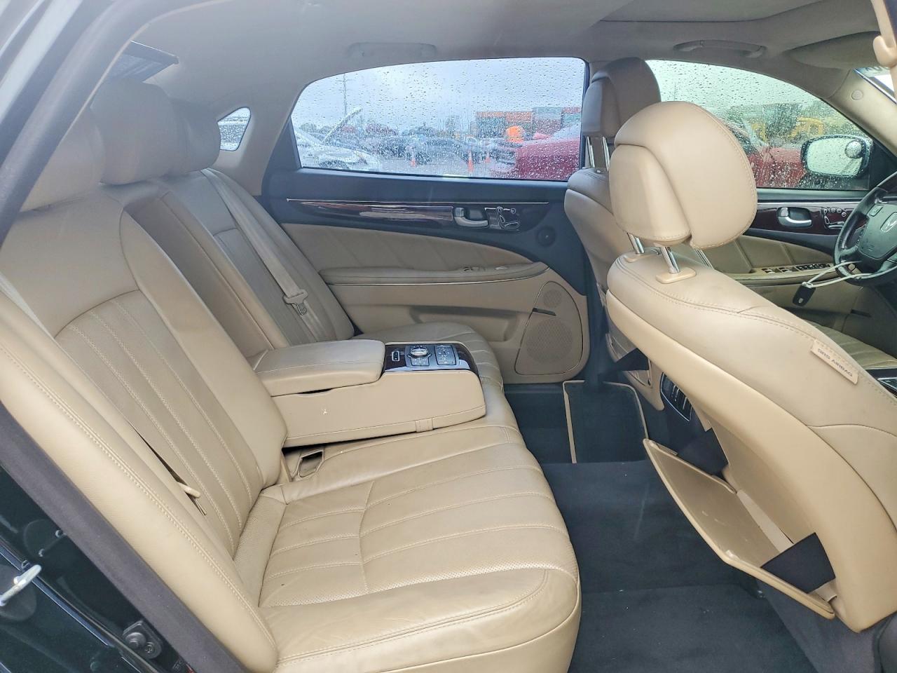 2012 HYUNDAI EQUUS