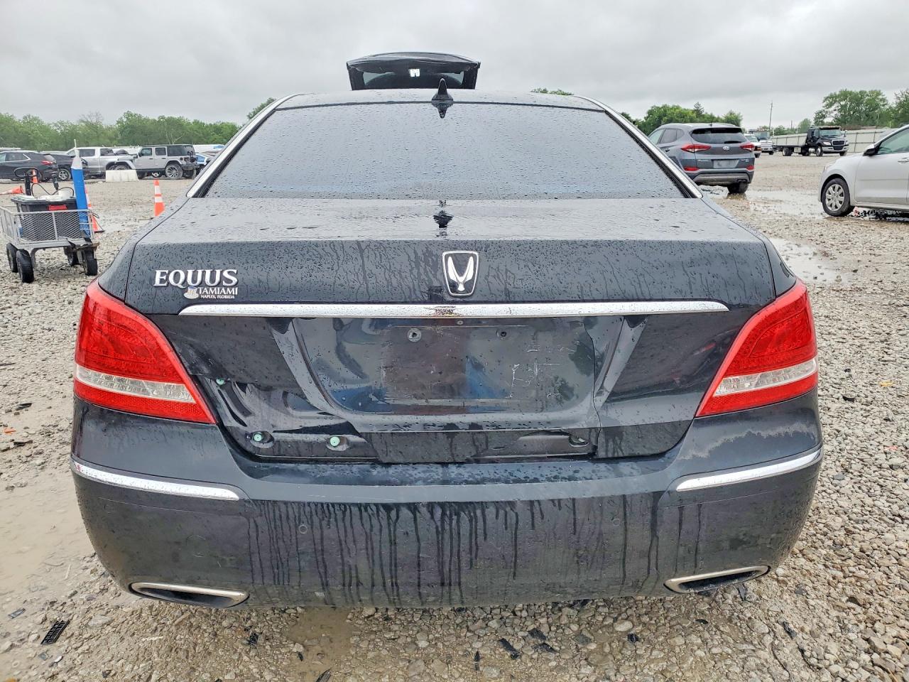 2012 HYUNDAI EQUUS