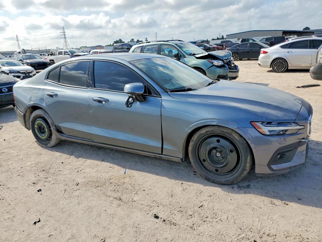 2020 VOLVO S60