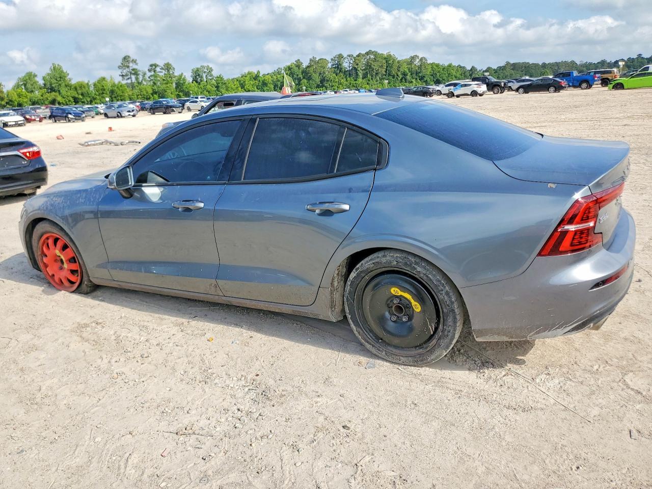 2020 VOLVO S60