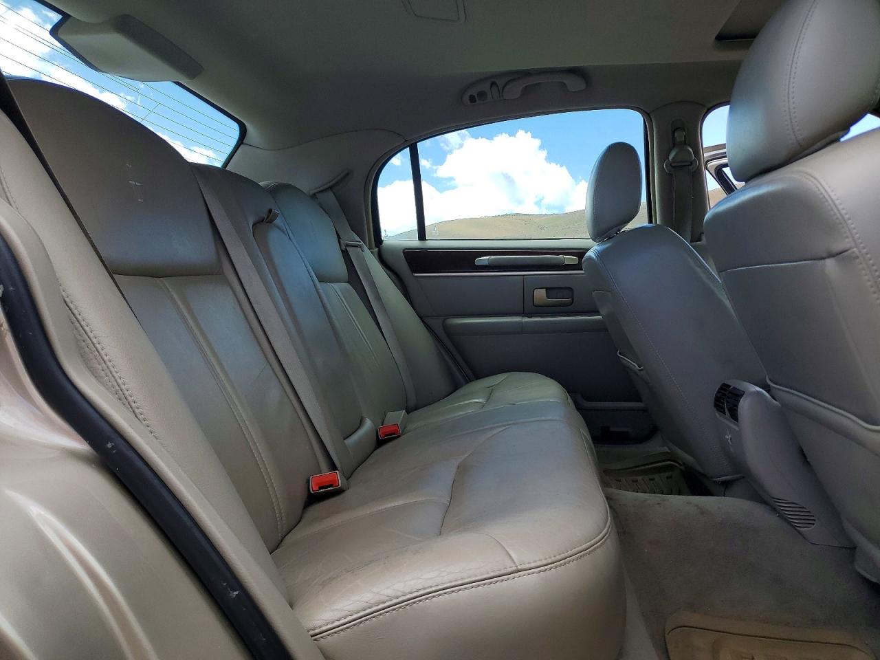 2006 LINCOLN TOWNCAR