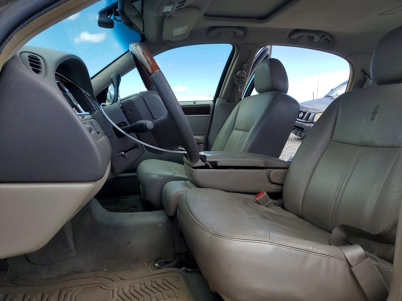 2006 LINCOLN TOWNCAR
