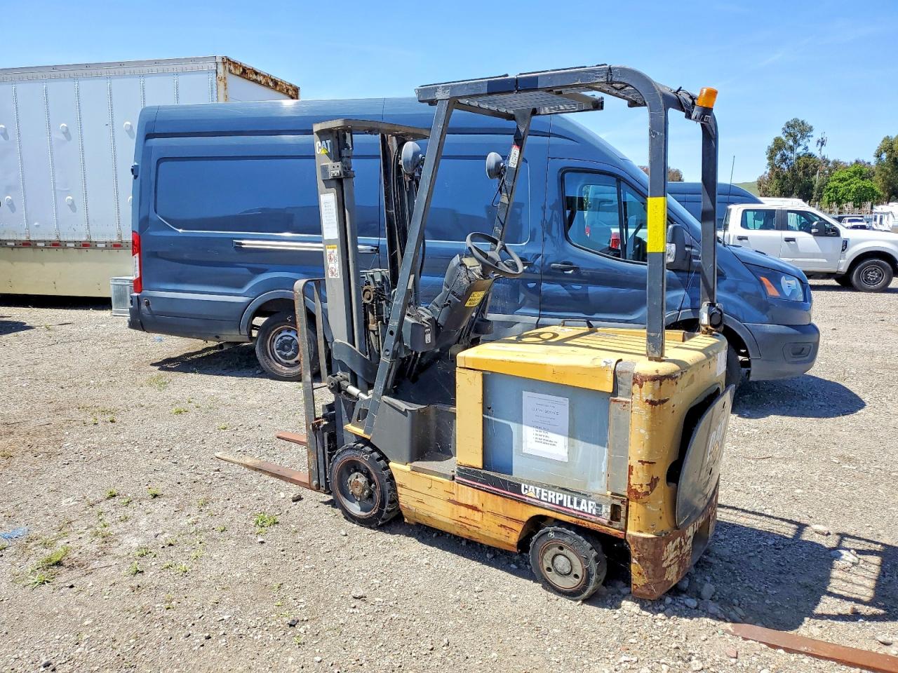 2002 CATERILLAR FORKLIFT
