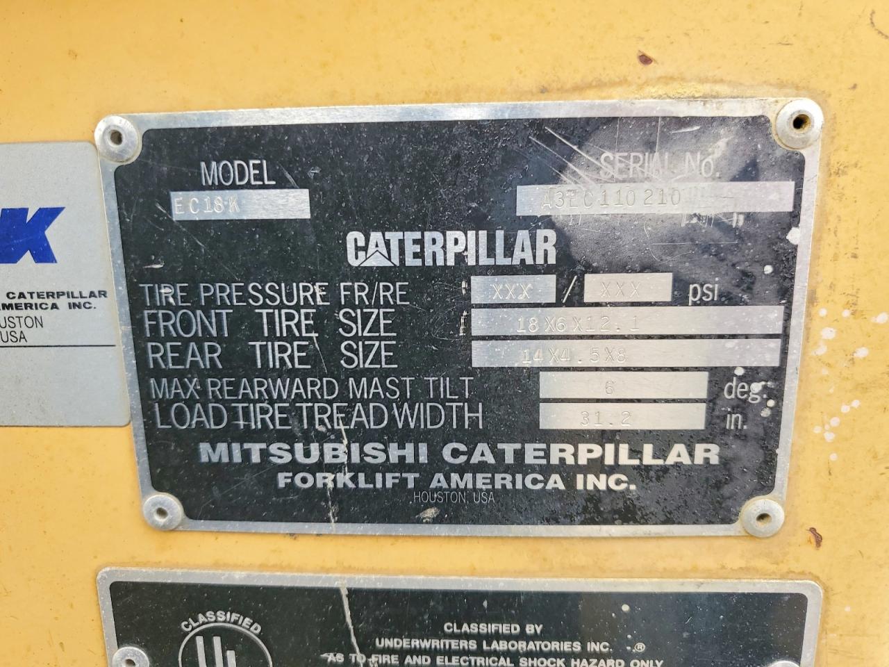 2002 CATERILLAR FORKLIFT