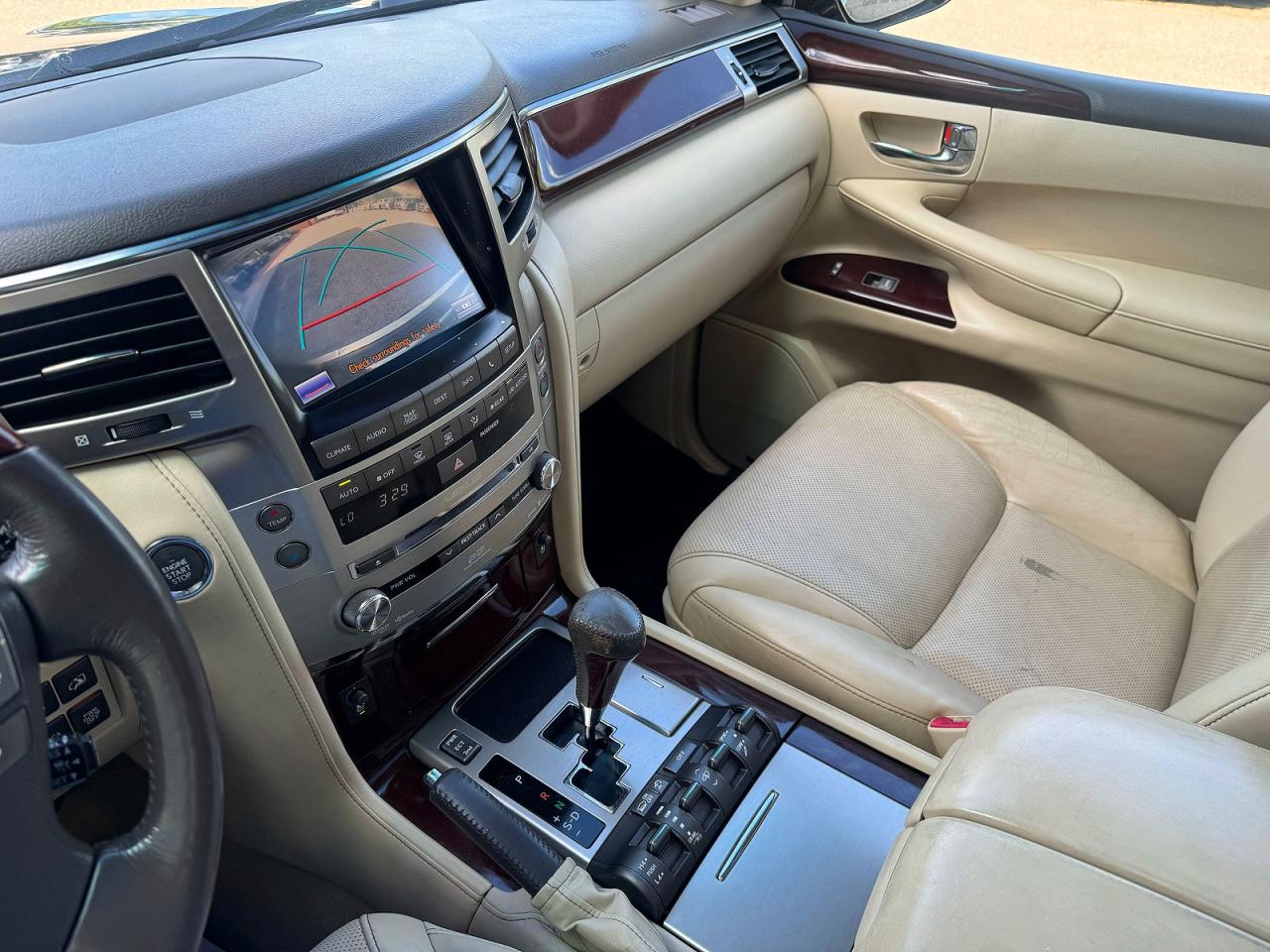 2015 LEXUS LX570
