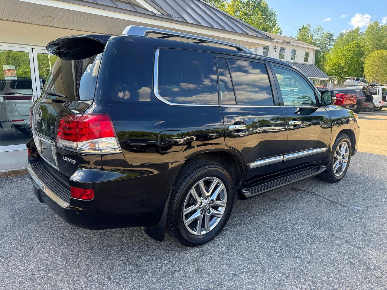2015 LEXUS LX570