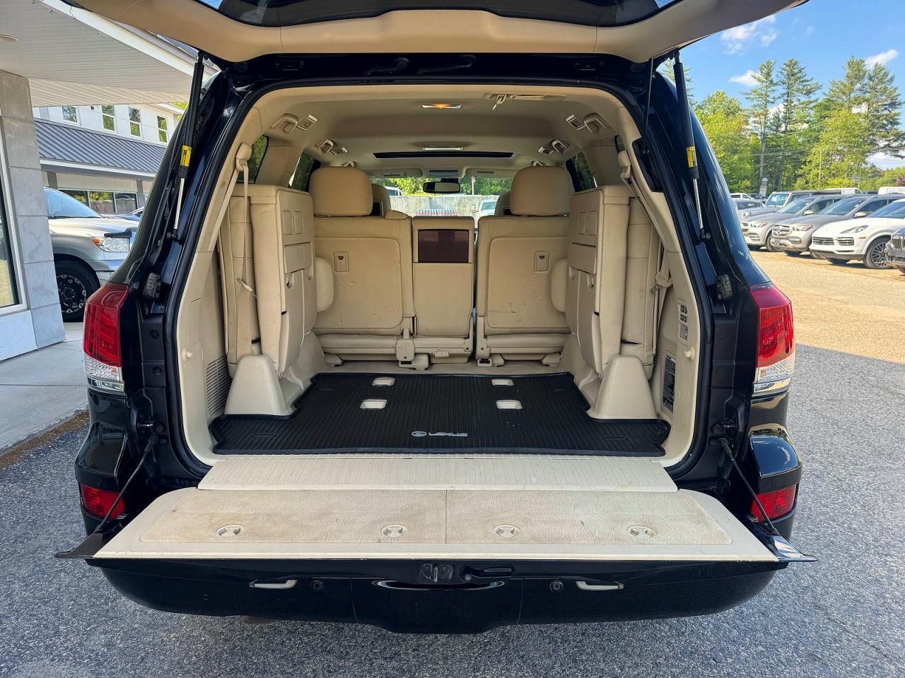 2015 LEXUS LX570