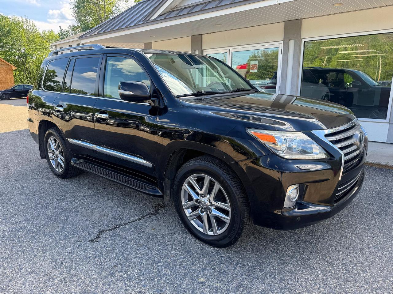 2015 LEXUS LX570