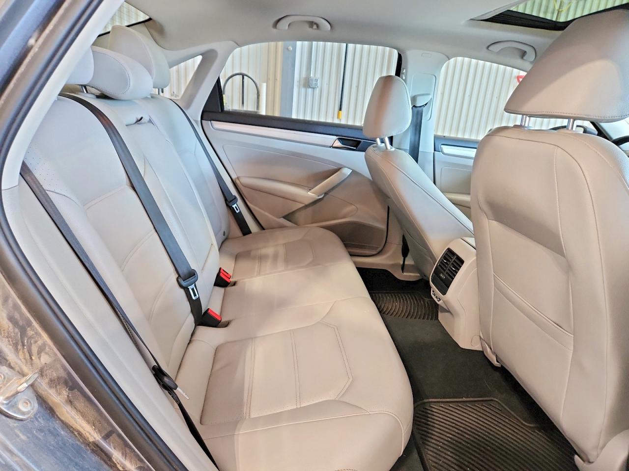 2019 VOLKSWAGEN PASSAT