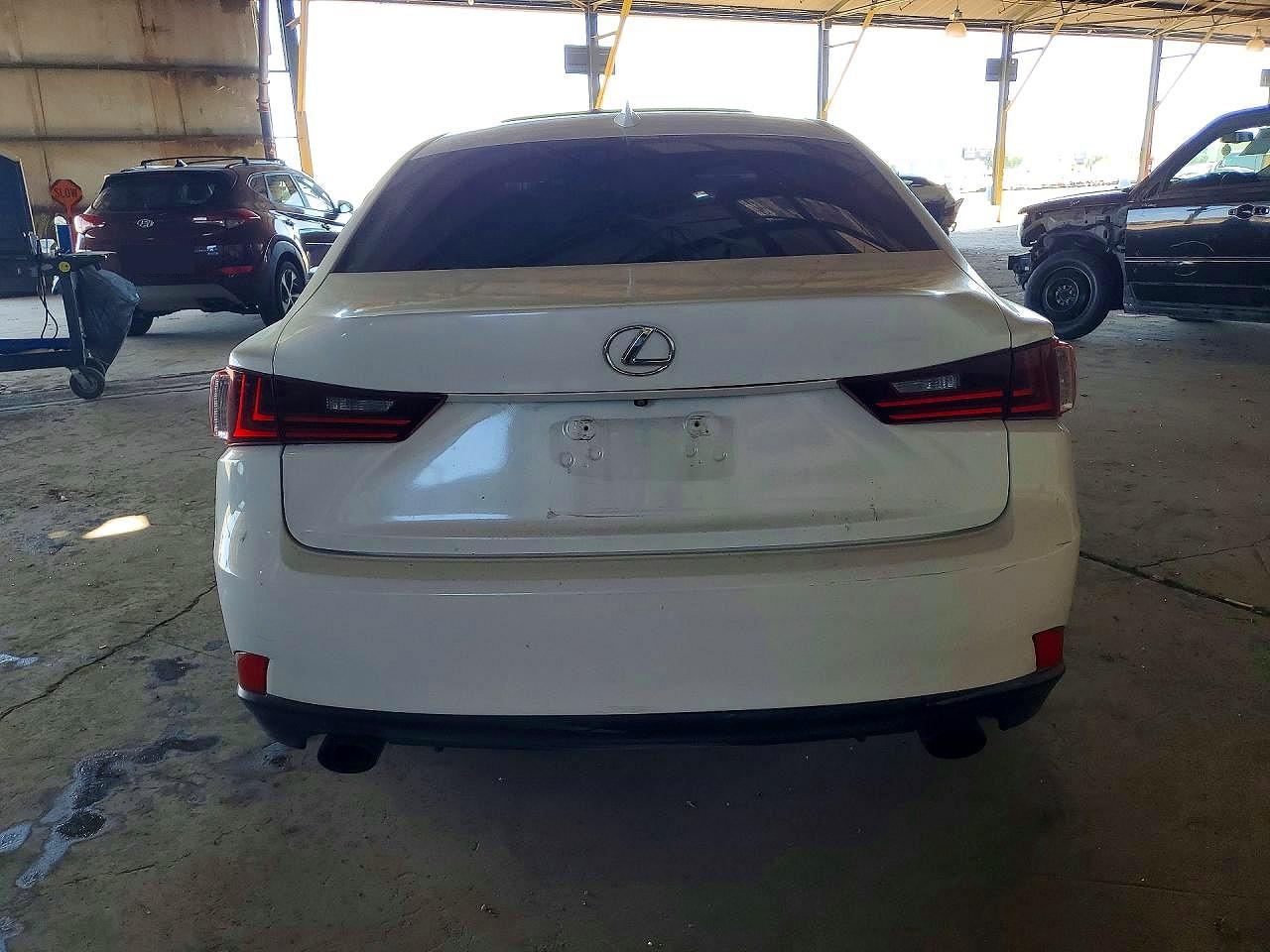 2015 LEXUS IS