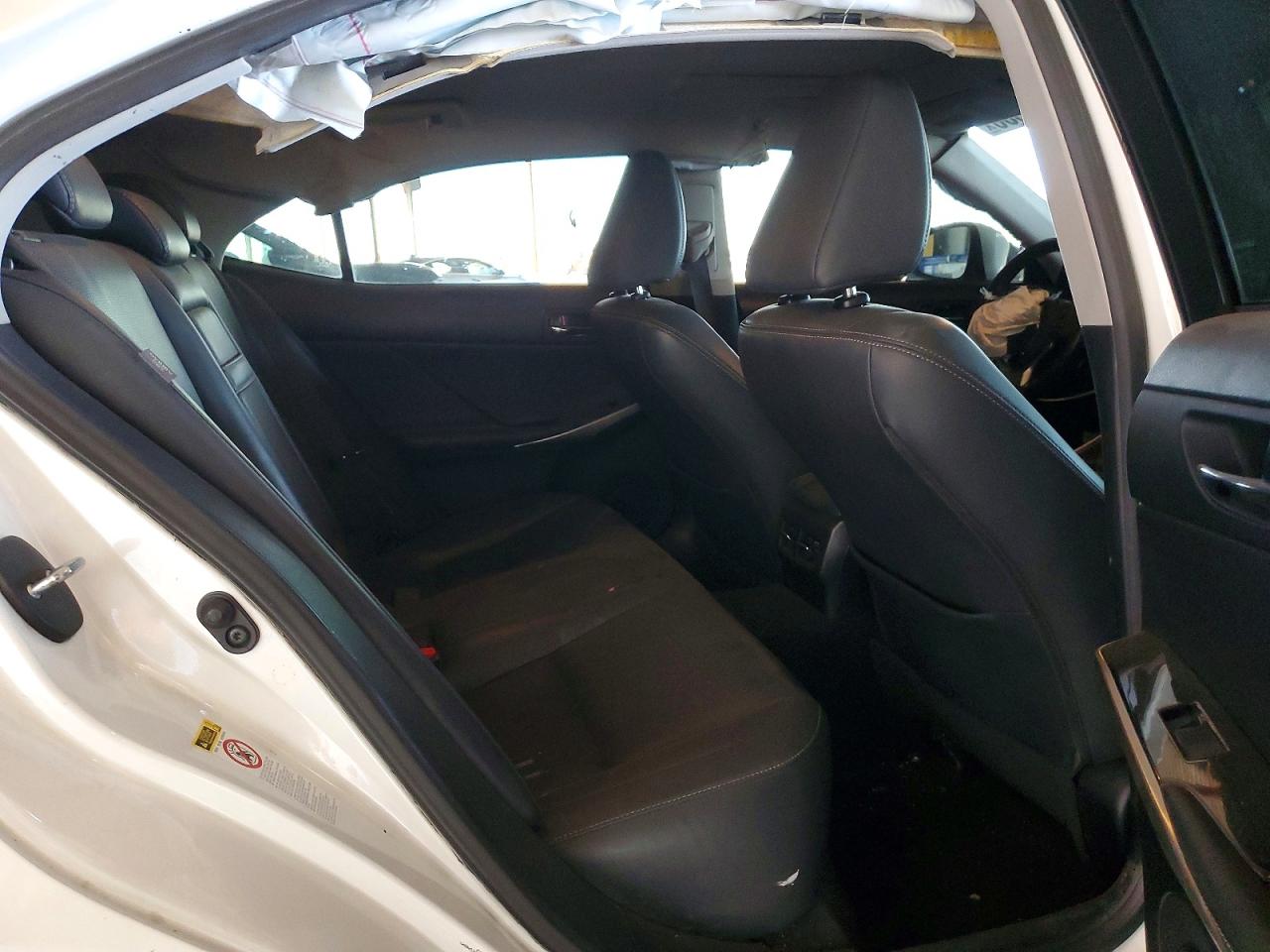 2015 LEXUS IS