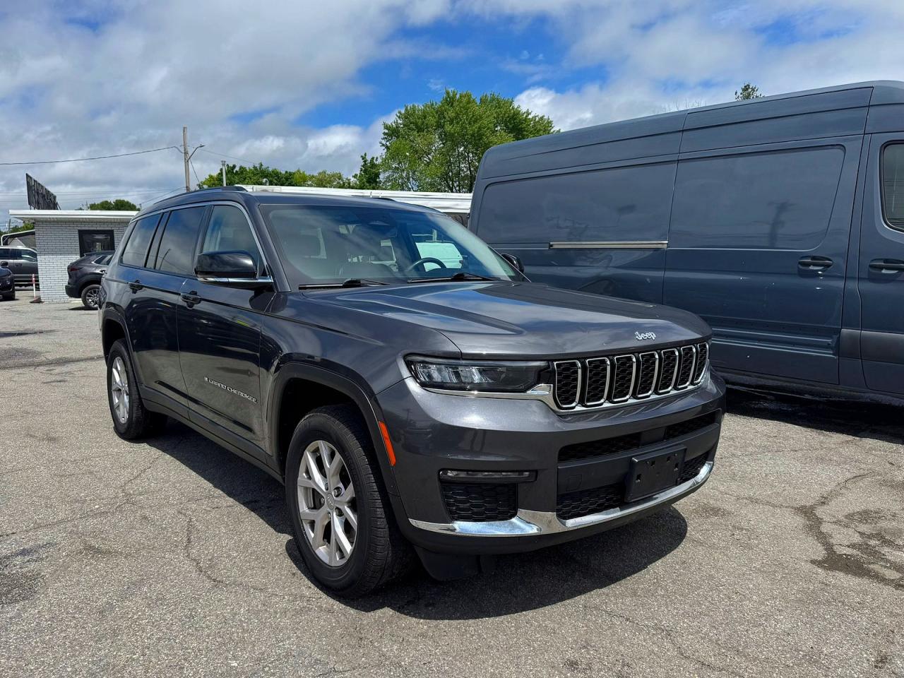 2022 JEEP CHEROKEE