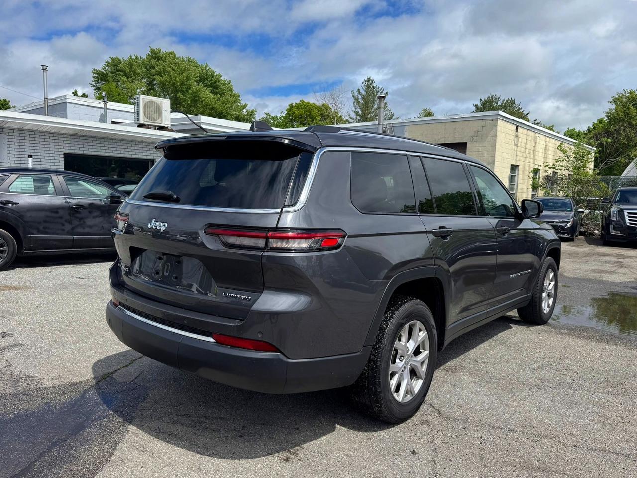 2022 JEEP CHEROKEE