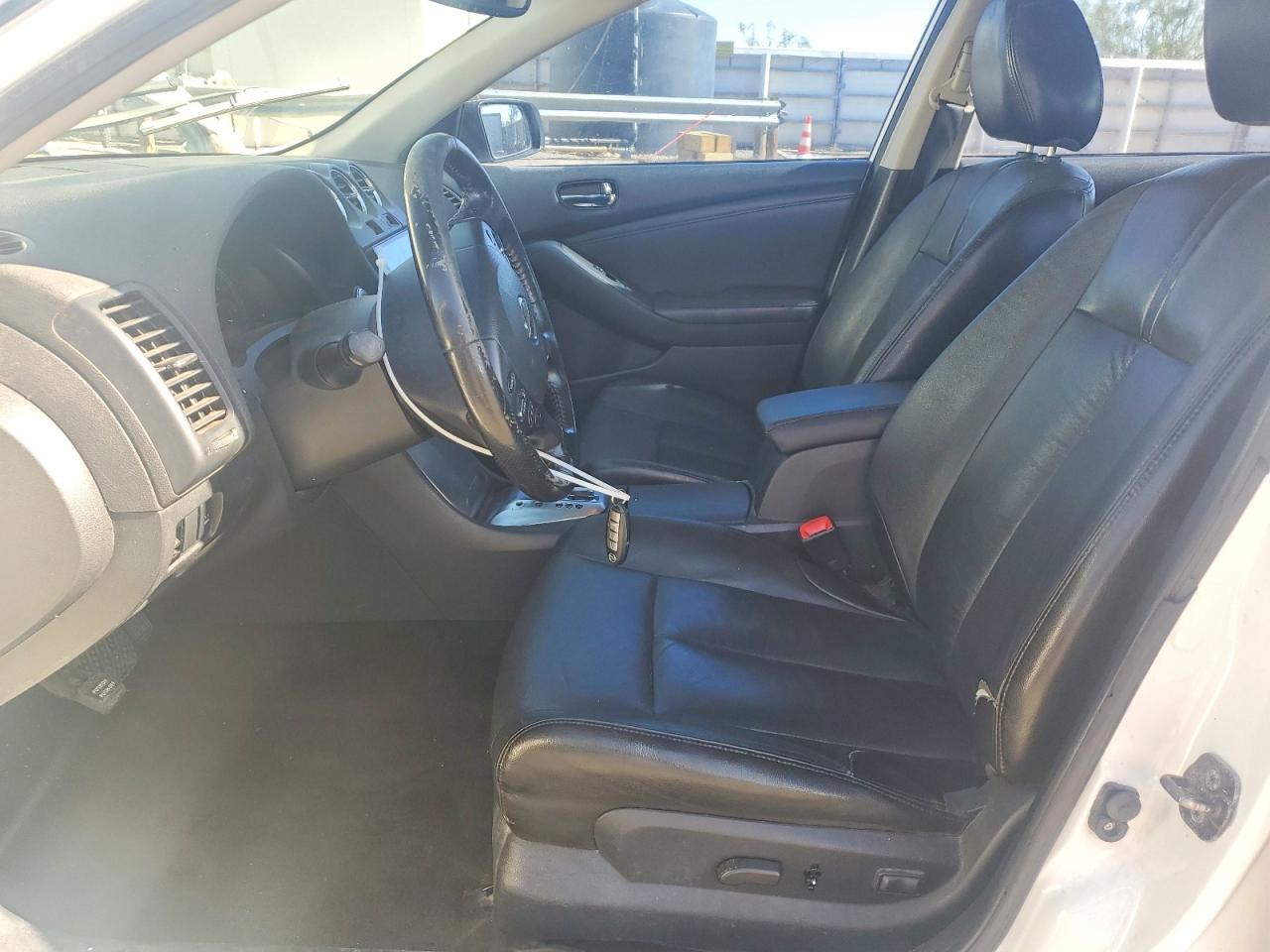 2010 NISSAN ALTIMA