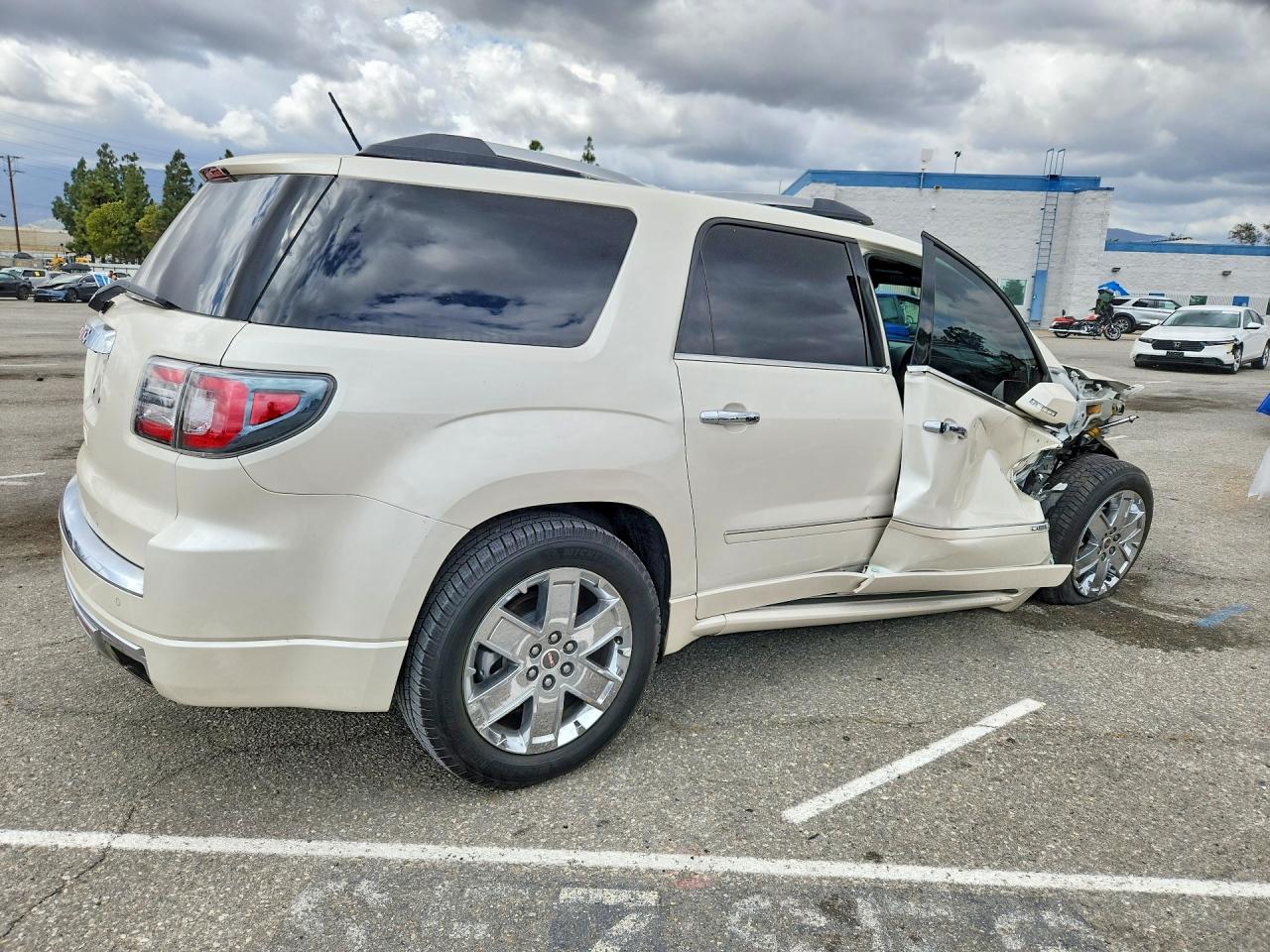 2013 GMC ACADIA DEN