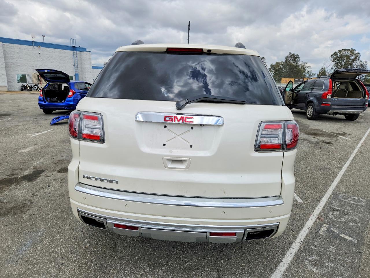 2013 GMC ACADIA DEN