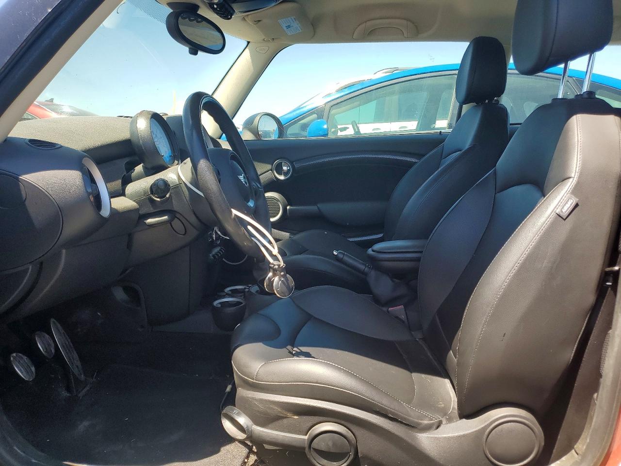 2013 MINI COOPER