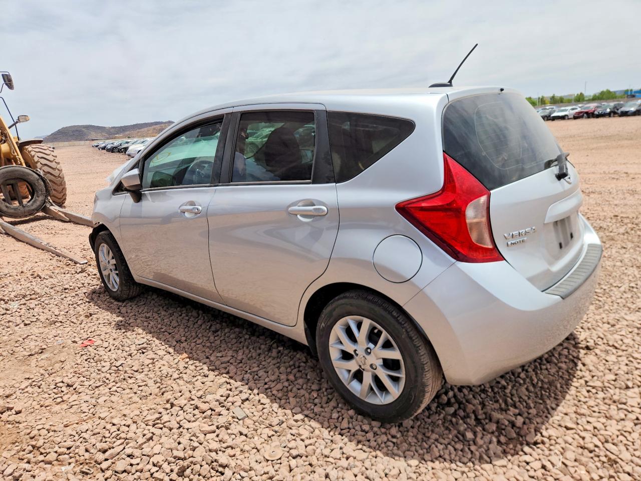 2016 NISSAN VERSA