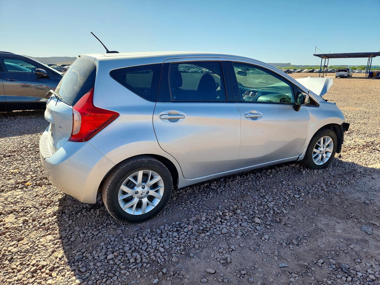 2016 NISSAN VERSA