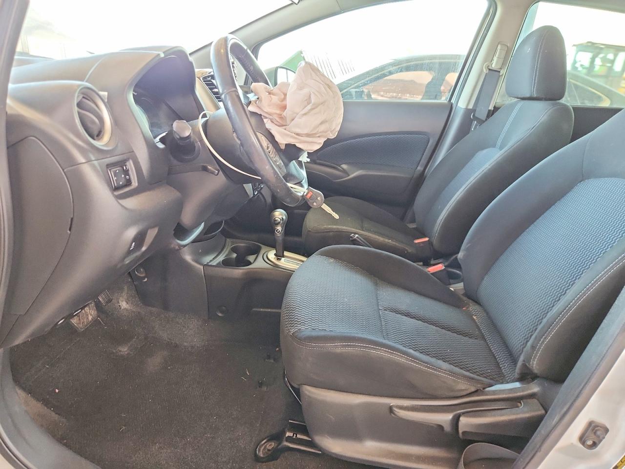 2016 NISSAN VERSA